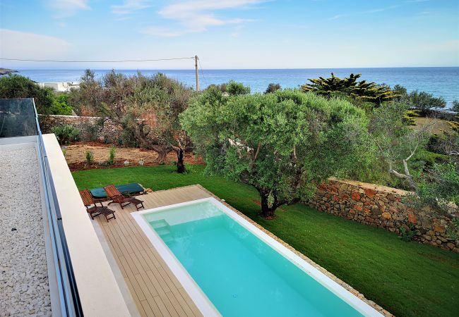 Villa in Marina di Felloniche - A dream: 5*-villa w/ beach access, pool & jacuzzi Villa in Marina di Felloniche - A dream: 5*-villa w/ beach access, pool & jacuzzi