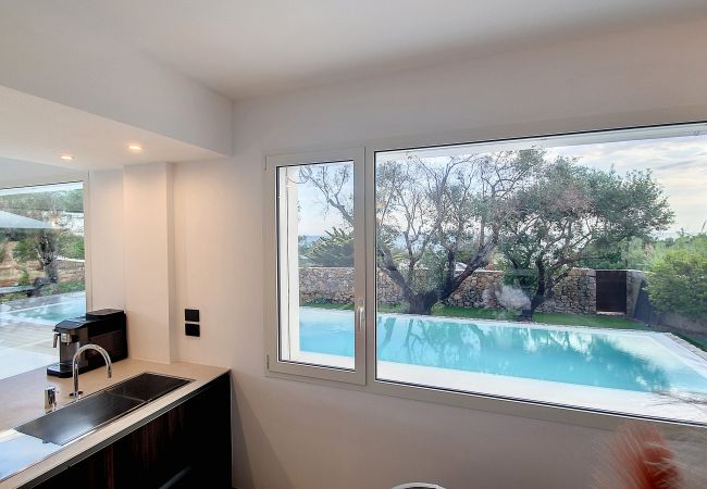 Villa in Marina di Felloniche - A dream: 5*-villa w/ beach access, pool & jacuzzi Villa in Marina di Felloniche - A dream: 5*-villa w/ beach access, pool & jacuzzi