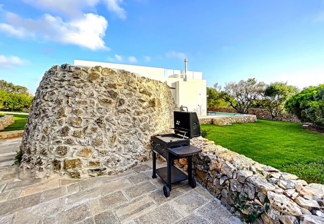 Villa in Marina di Felloniche - A dream: 5*-villa w/ beach access, pool & jacuzzi Villa in Marina di Felloniche - A dream: 5*-villa w/ beach access, pool & jacuzzi