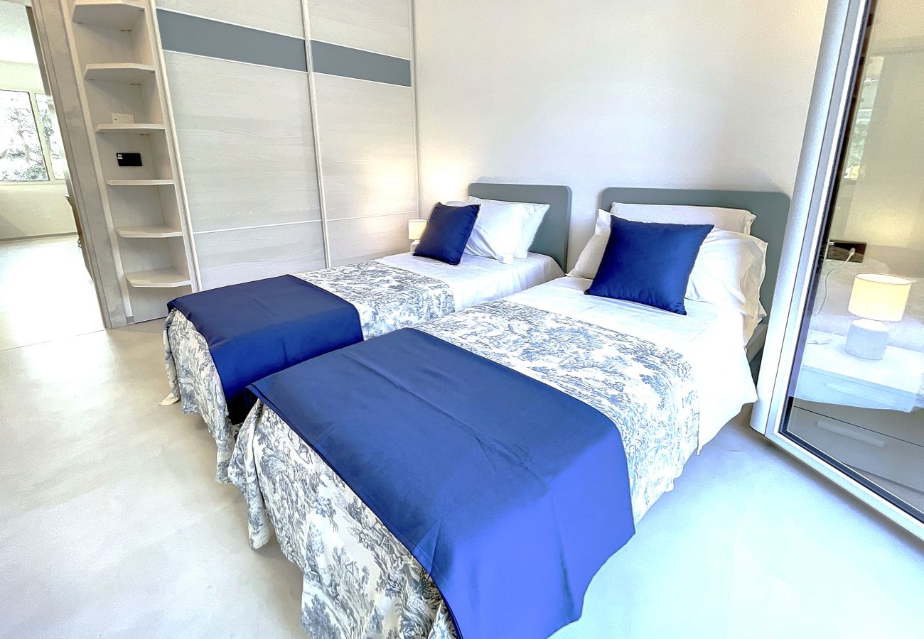 Villa in Marina di Felloniche - 5-star dream villa, beach access, pool, jacuzzi