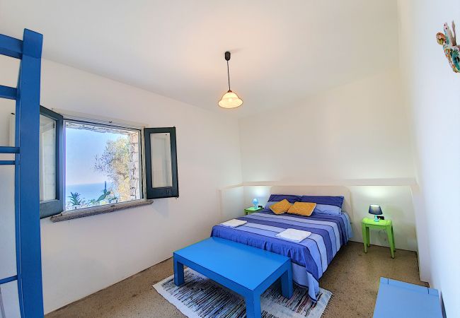 House in Corsano - Sea access & hot outdoor whirlpool at stone villa House in Corsano - Sea access & hot outdoor whirlpool at stone villa