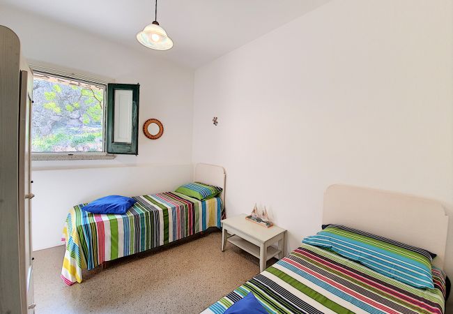 House in Corsano - Sea access & hot outdoor whirlpool at stone villa House in Corsano - Sea access & hot outdoor whirlpool at stone villa