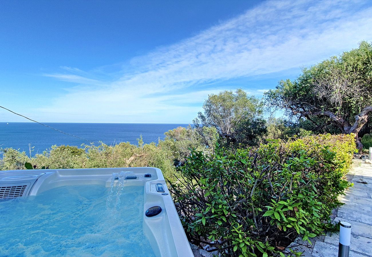 House in Corsano - Sea access & hot outdoor whirlpool at stone villa