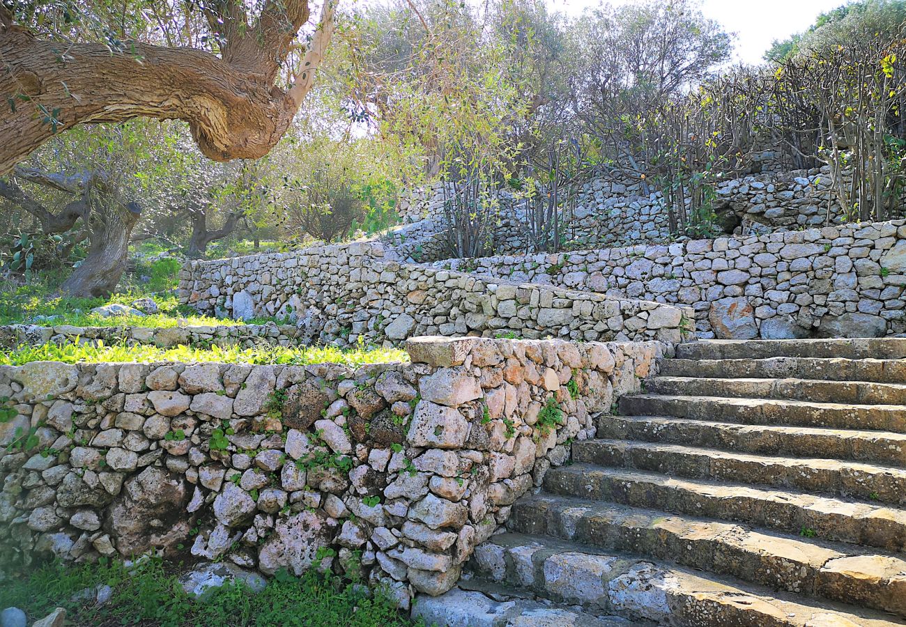 House in Corsano - Sea access & hot outdoor whirlpool at stone villa