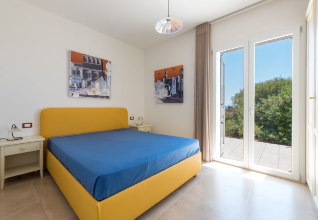 Villa in Torre Pali - Modern villa with plunge pool near the beaches Villa in Torre Pali - Modern villa with plunge pool near the beaches