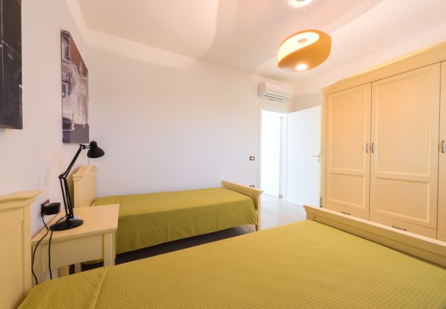 Villa in Torre Pali - Modern villa with plunge pool near the beaches Villa in Torre Pali - Modern villa with plunge pool near the beaches