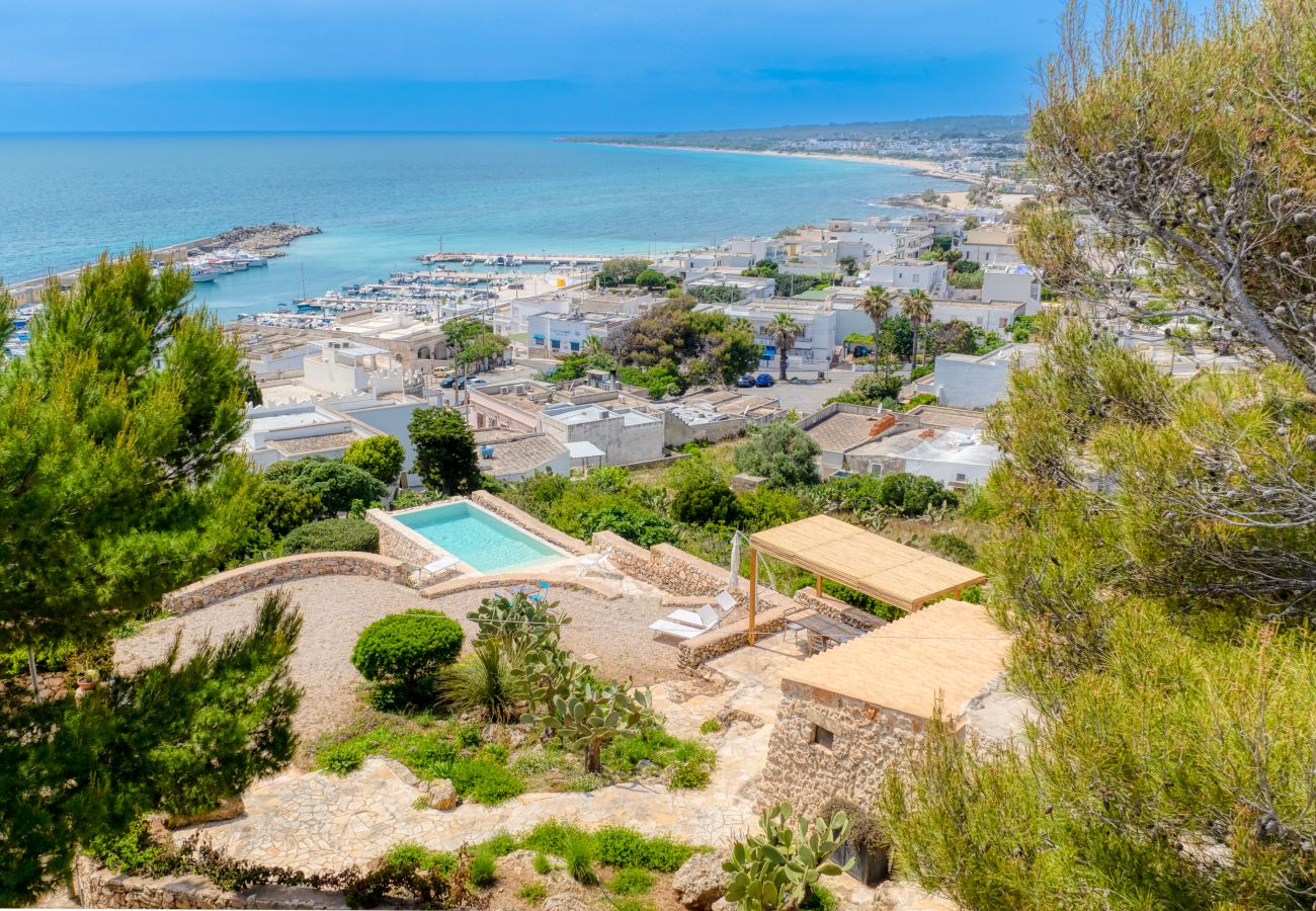 Villa in Torre Vado - Sunset view, infinity pool, little stone house