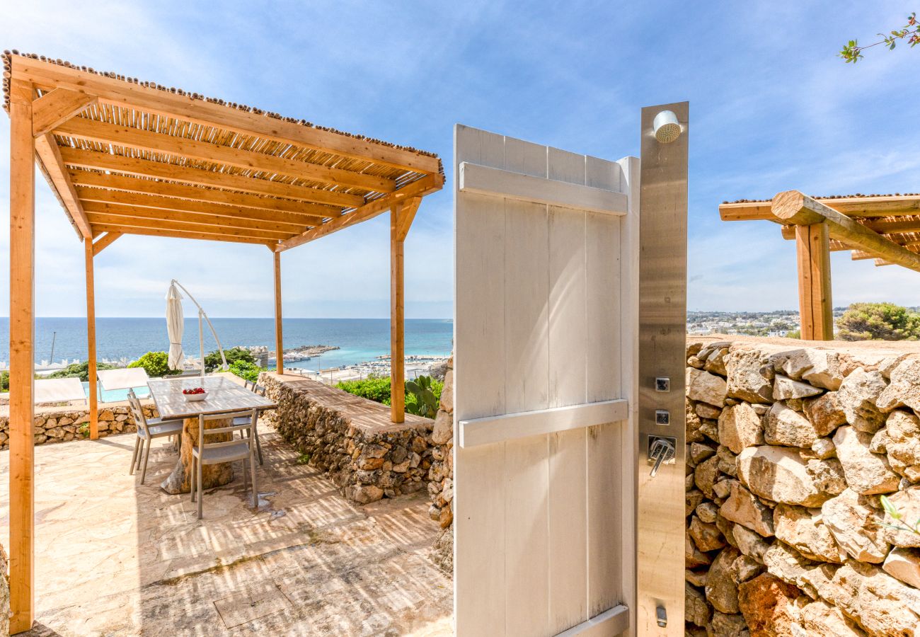 Villa in Torre Vado - Sunset view, infinity pool, little stone house
