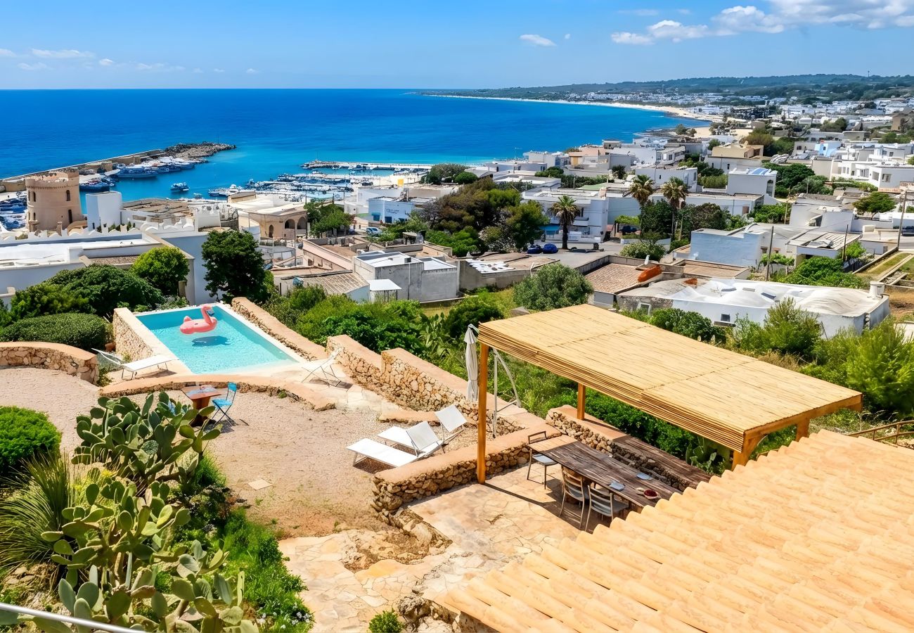 Villa in Torre Vado - Sunset view, infinity pool, little stone house