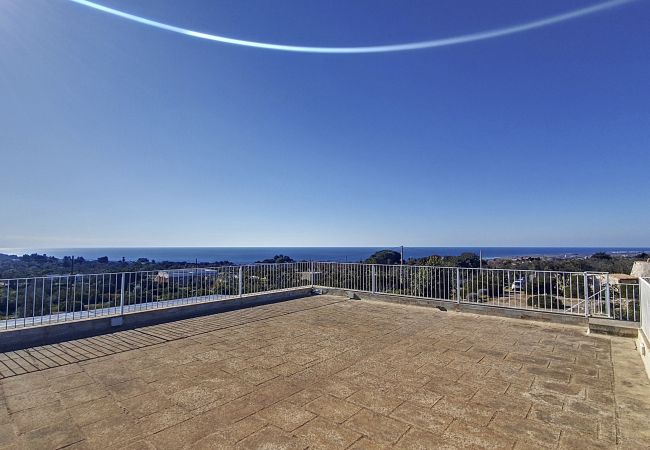 Villa in Pescoluse - Modern stone villa with pool and sea view