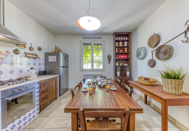 Villa in Galatina - Stunning country mansion with huge pool & park Villa in Galatina - Stunning country mansion with huge pool & park