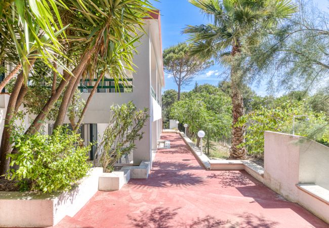 Villa in Pescoluse - Quiet country house with sea view and garden Villa in Pescoluse - Quiet country house with sea view and garden