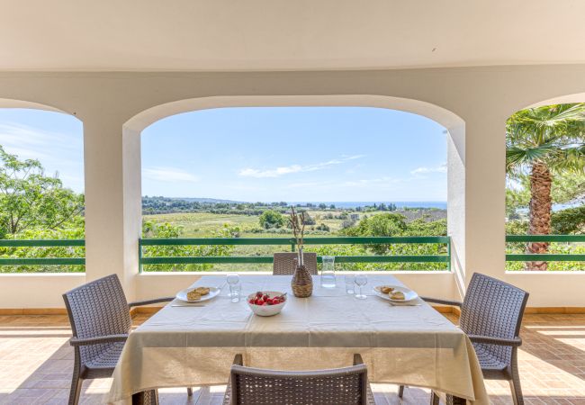 Villa in Pescoluse - Quiet country house with sea view and garden Villa in Pescoluse - Quiet country house with sea view and garden