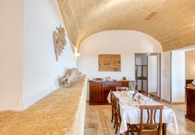 Villa in Salve - Villa with pool, 2km from the sandy beaches Villa in Salve - Villa with pool, 2km from the sandy beaches