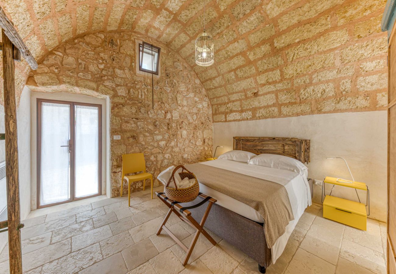 Villa in Salve - Entire house with private pool 5km from the sea
