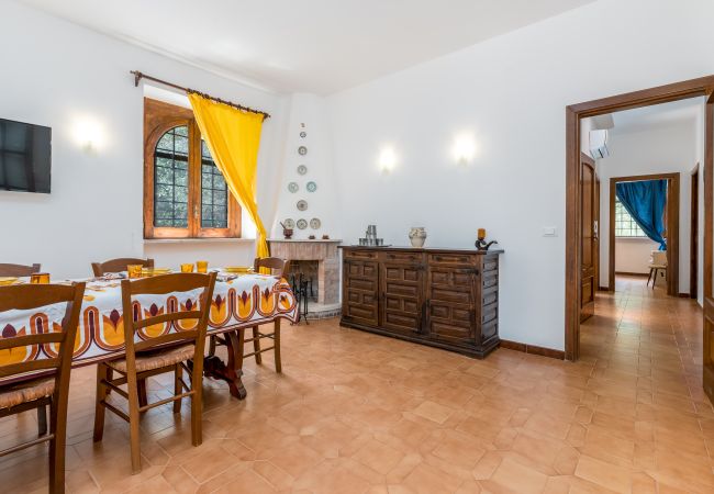 Villa in Fasano - Charming country house with heated pool & park Villa in Fasano - Charming country house with heated pool & park