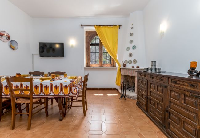 Villa in Fasano - Charming country house with heated pool & park Villa in Fasano - Charming country house with heated pool & park