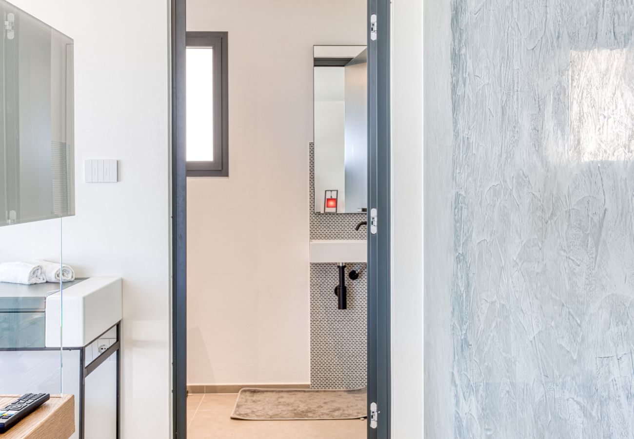 Villa in Leuca - Fabulous modern villa on 3 levels, pool & sea view