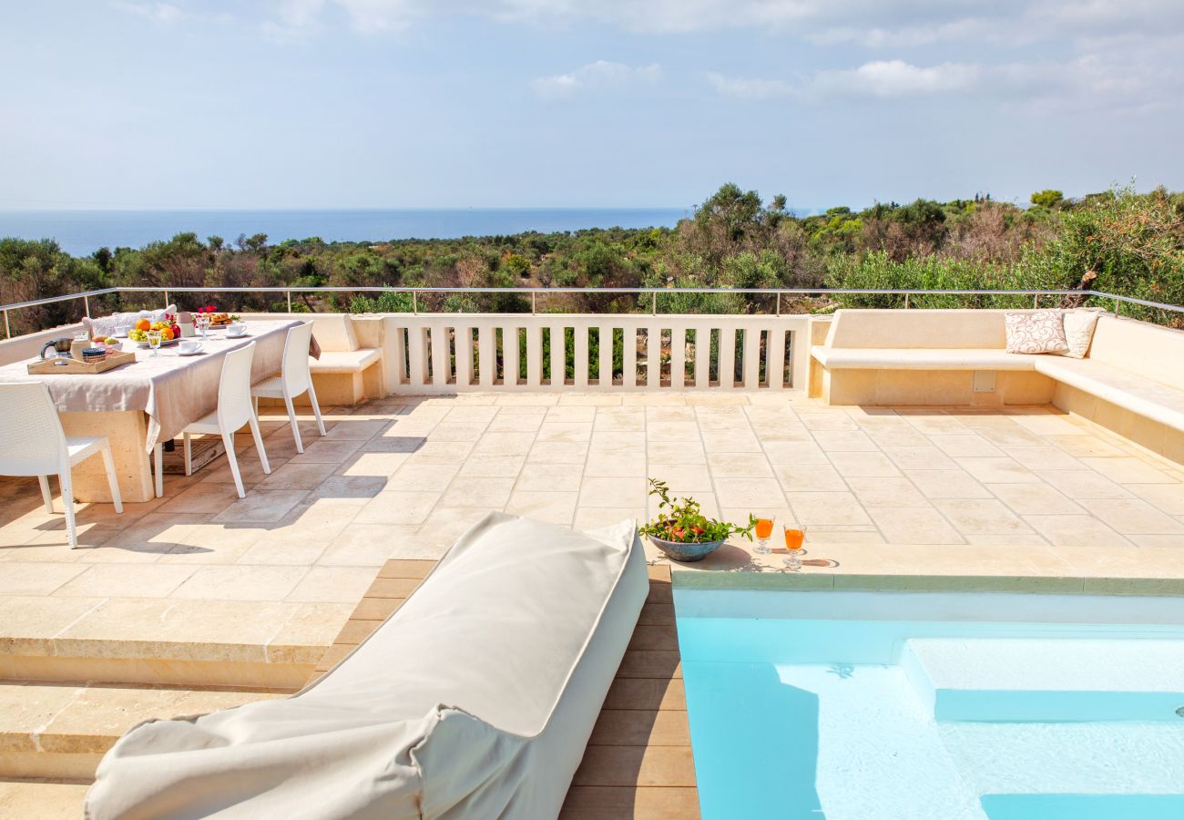 Villa in Leuca - Modern 2-unit villa with heated pool and seaview