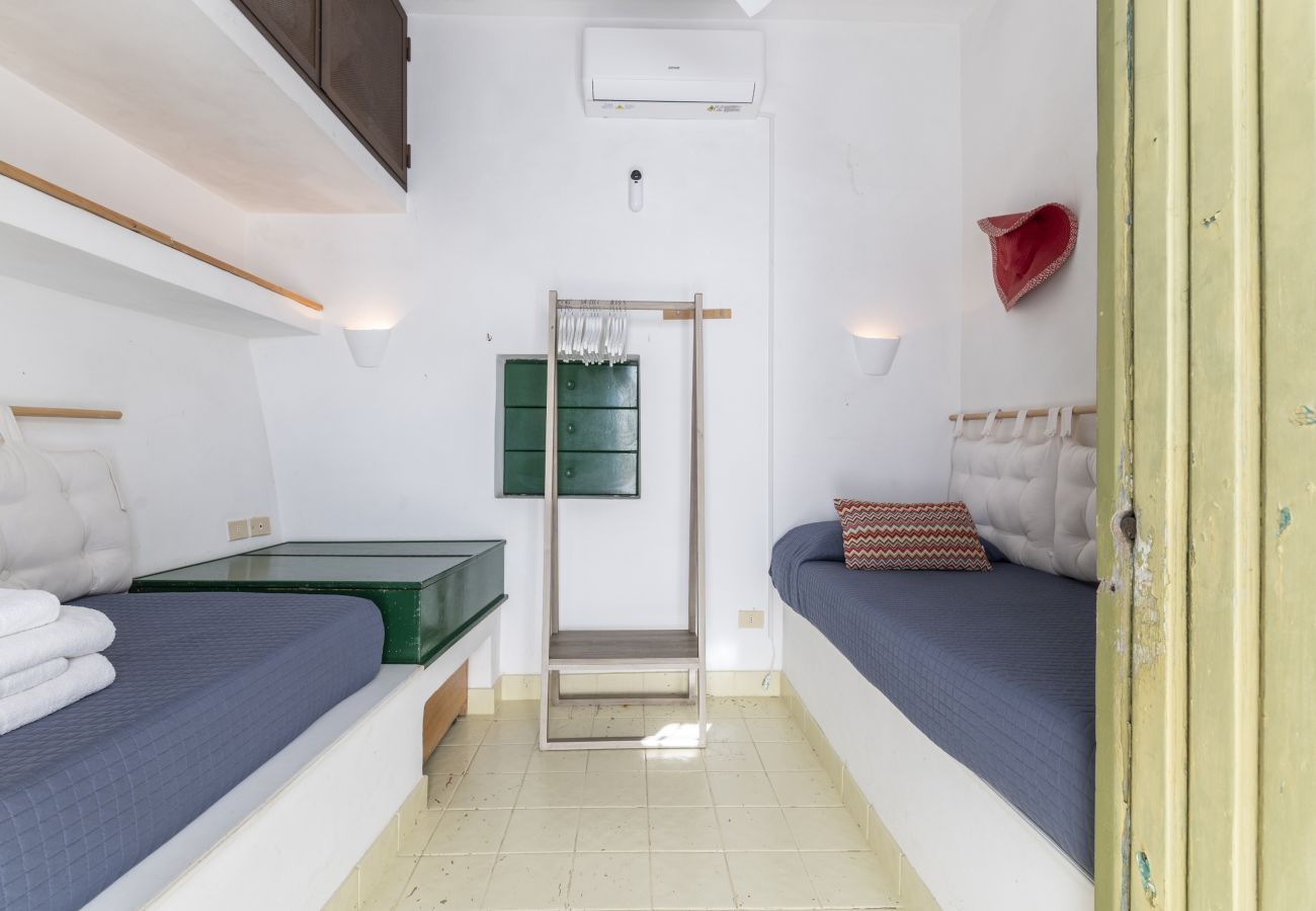 Trullo in Ostuni - Intimate trullo with little pool and garden