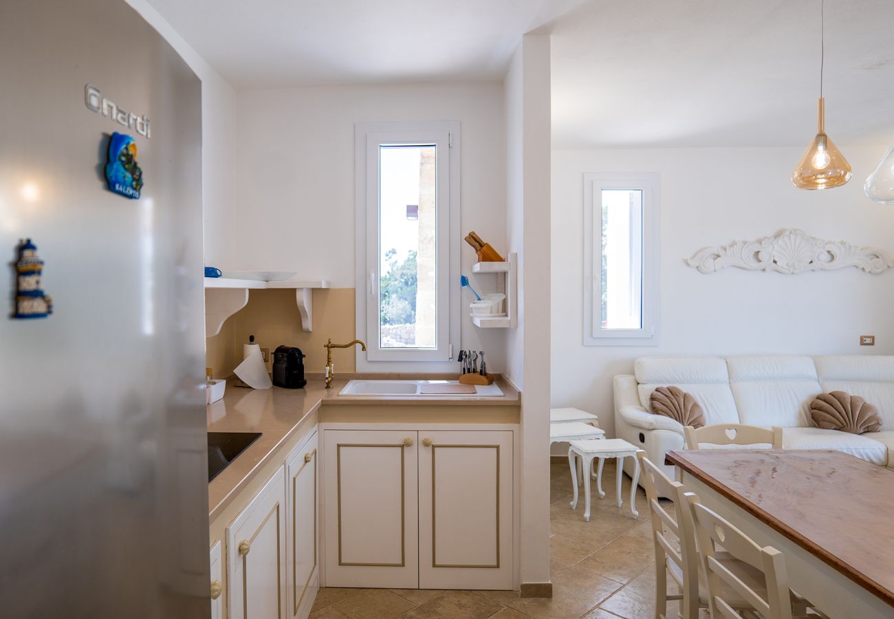 Villa in Torre Vado - Whole 3-unit estate, pool, garden, sea view