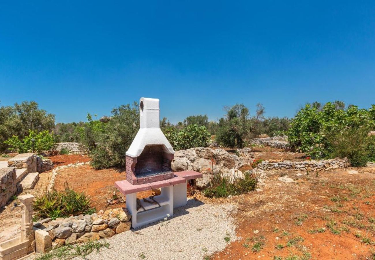 Villa in Torre Vado - Whole 3-unit estate, pool, garden, sea view