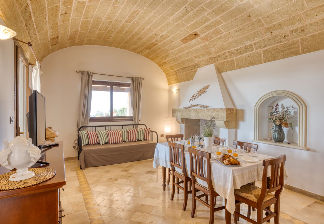 Villa in Torre Pali - Villa with pool, 2km from sandy beaches