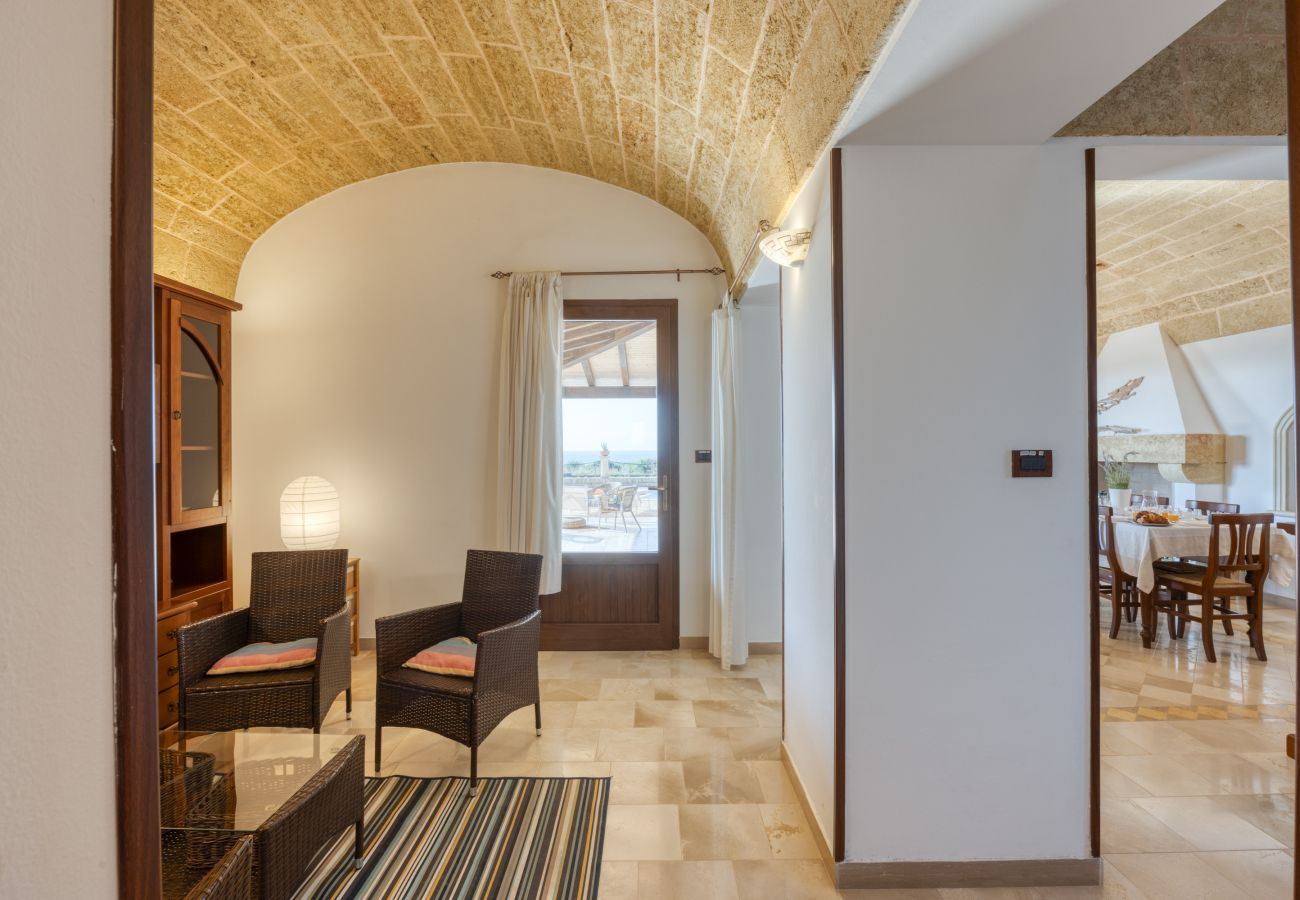 Villa in Torre Pali - Villa with pool, 2km from sandy beaches