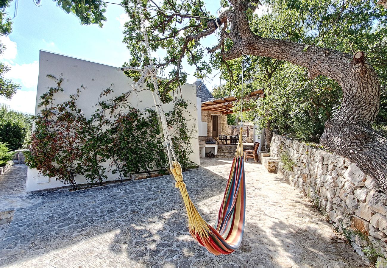 Villa in Cisternino - Charming countryside trulli villa with pool