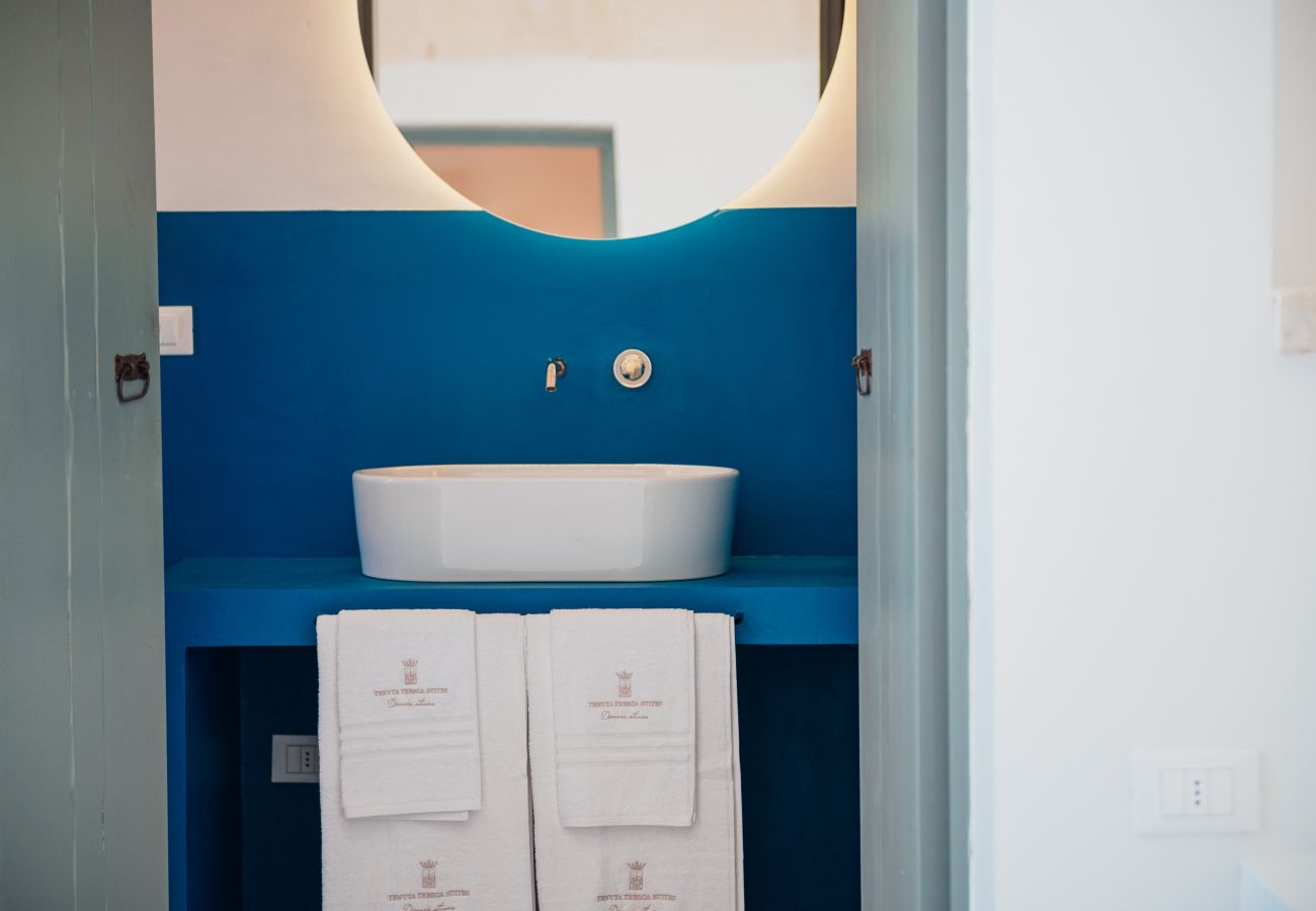 Villa in San Cassiano - Stunning superior mansion w/ pool in ancient town