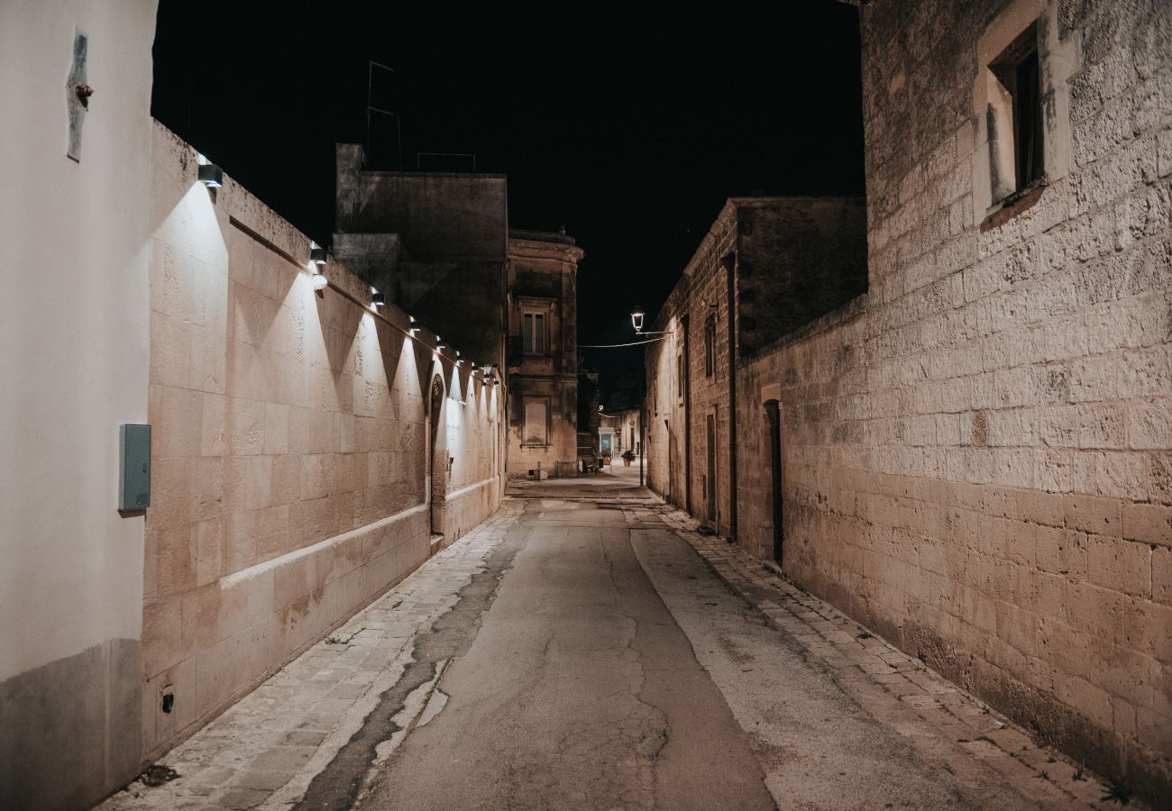 Villa in San Cassiano - Stunning superior mansion w/ pool in ancient town