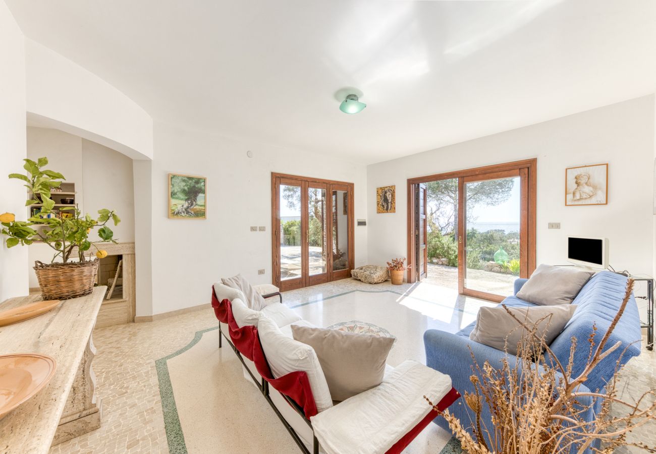 Country house in Patù - Nice stone house with sea view & outdoor whirlpool