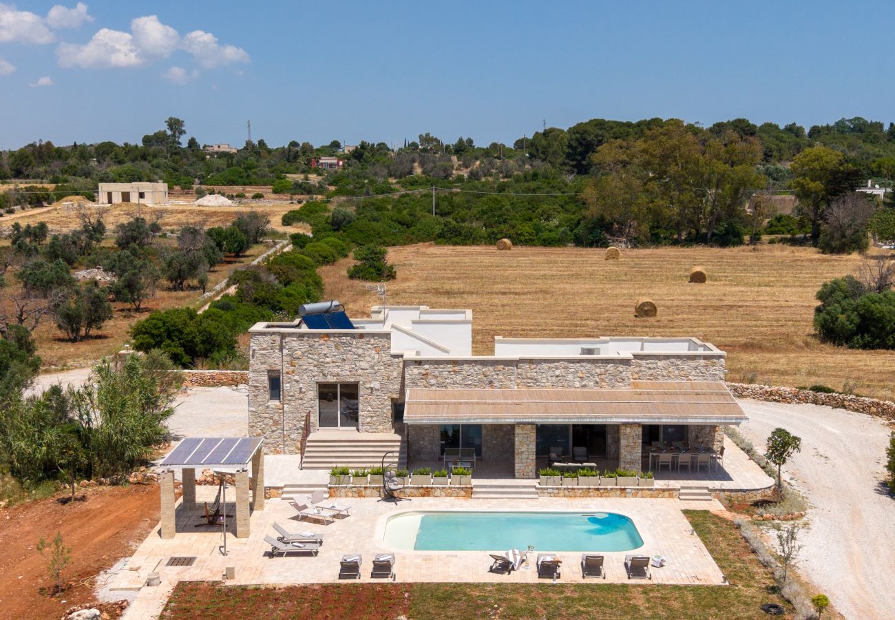 Villa in Torre Pali - High-end pool villa on 2 levels with sea view