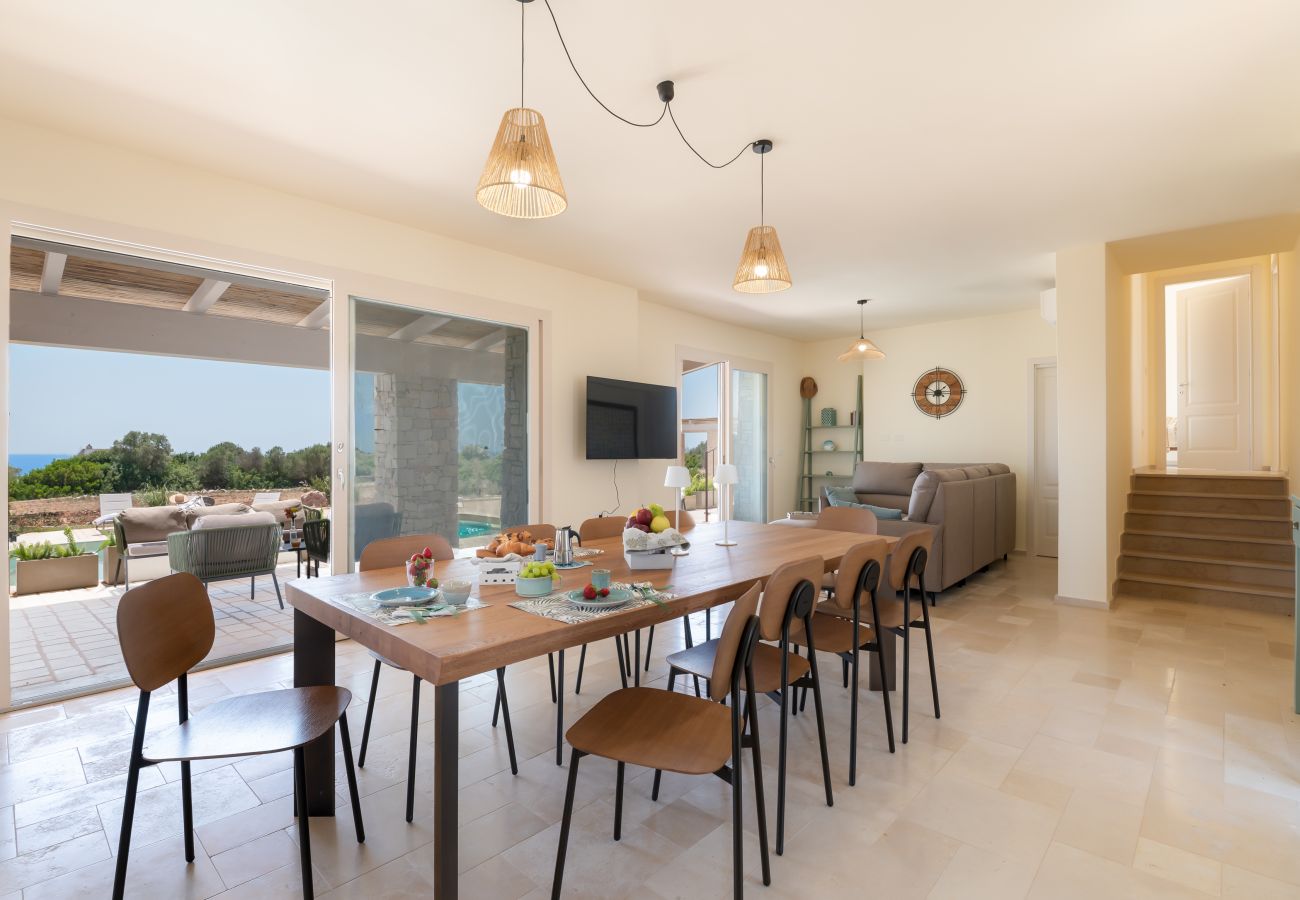 Villa in Torre Pali - High-end pool villa on 2 levels with sea view