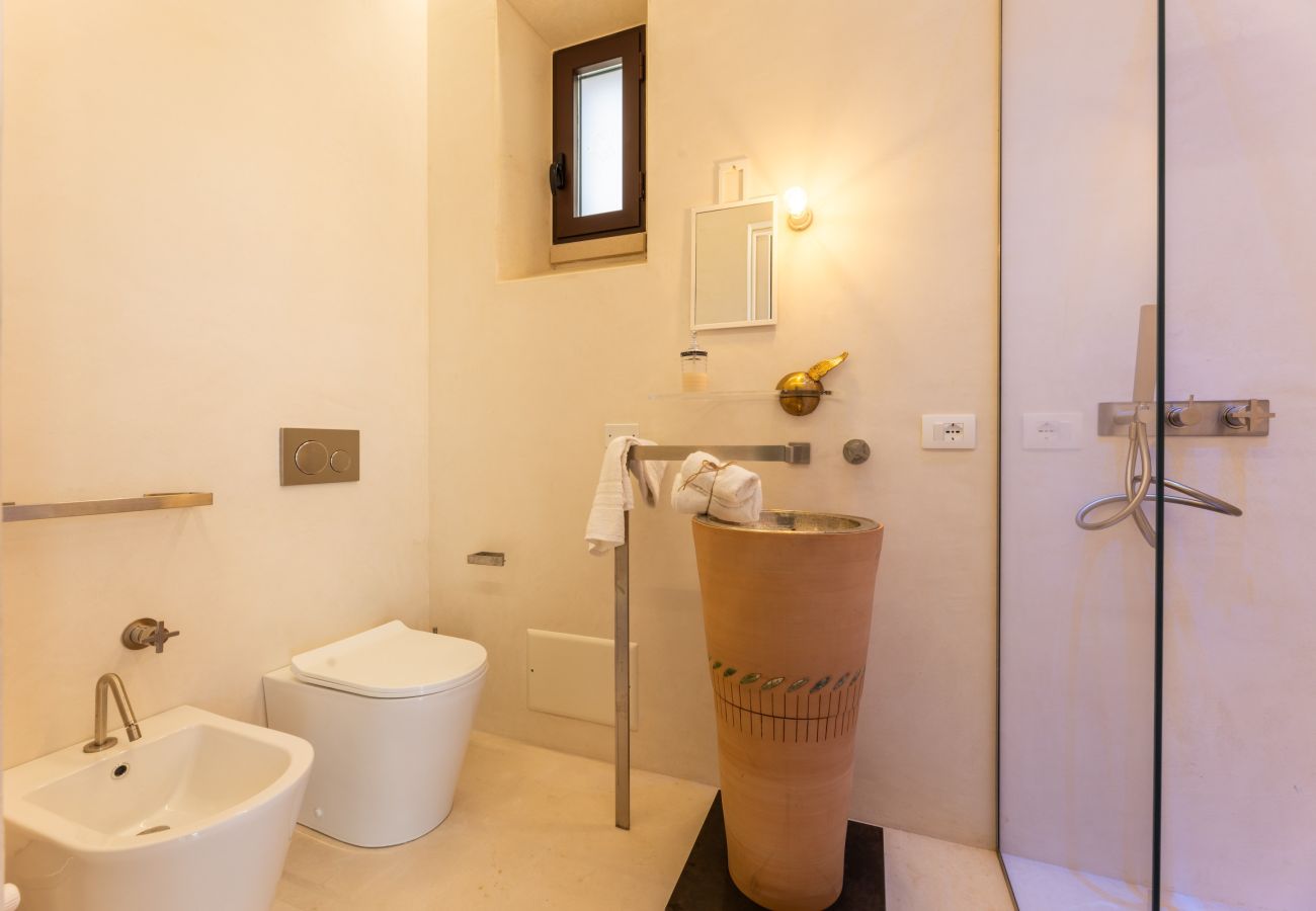 Villa in Gallipoli - Ultra-Lux Tower Villa: Dual Pools, Near Beaches