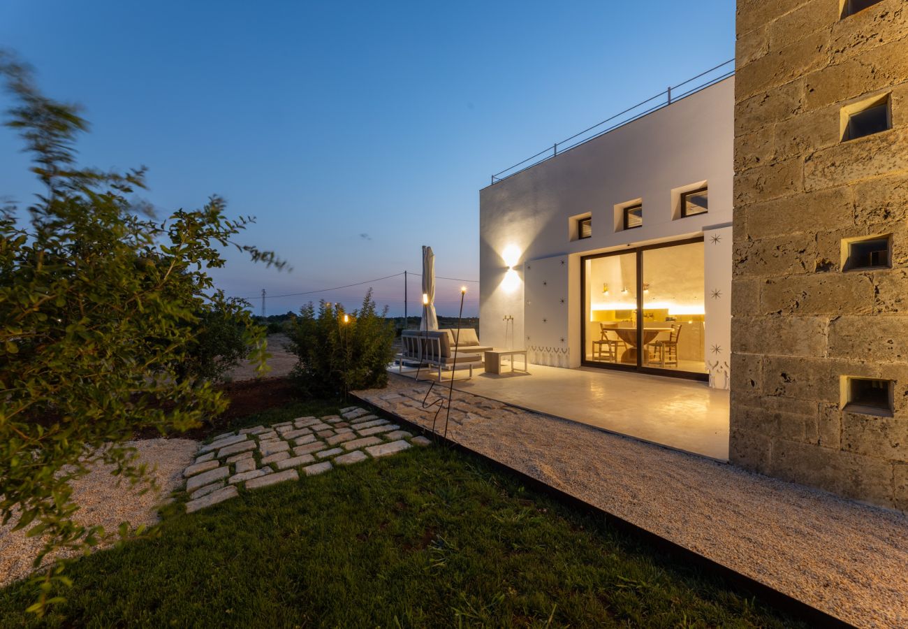 Villa in Gallipoli - High end villa with pool 1 km from beach (A)