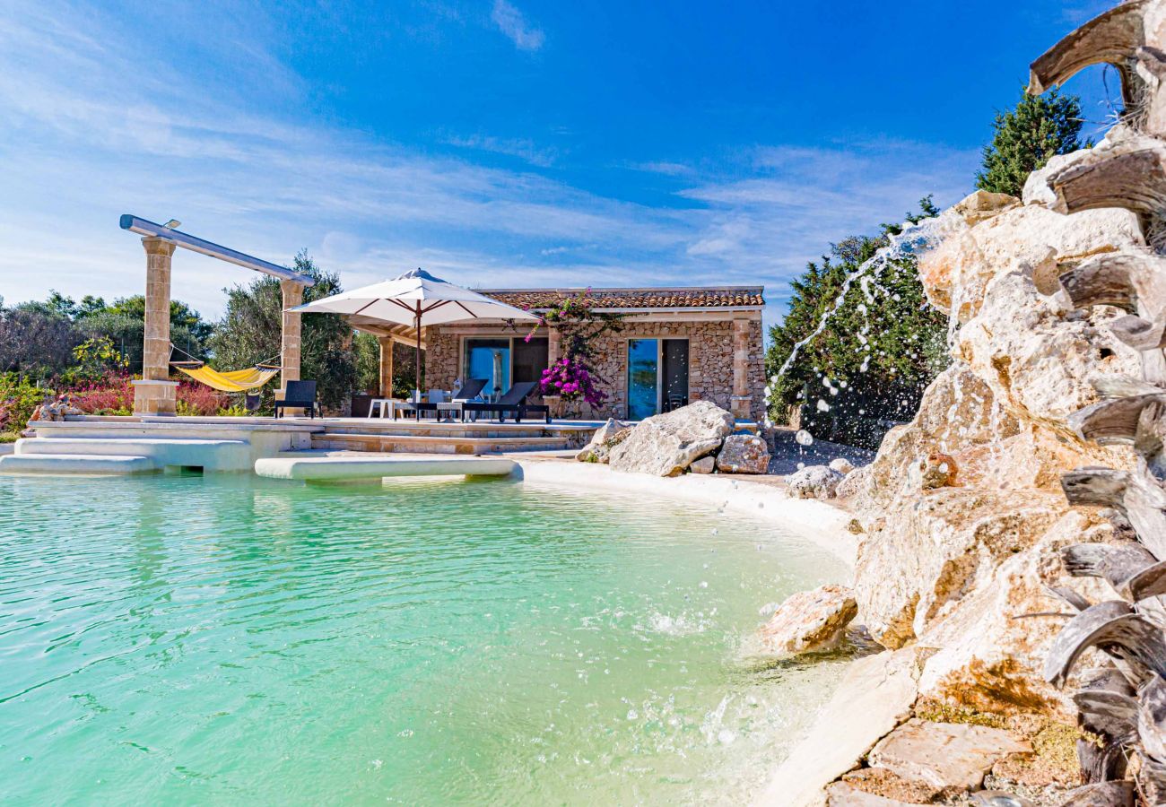 Villa à Gagliano del Capo - Villa de rêve avec piscine naturelle et vue mer