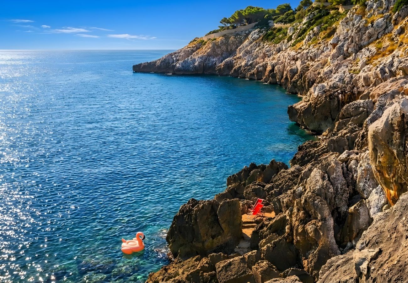 Villa à Castro - Superbe villa avec jacuzzi et accès privé à la mer