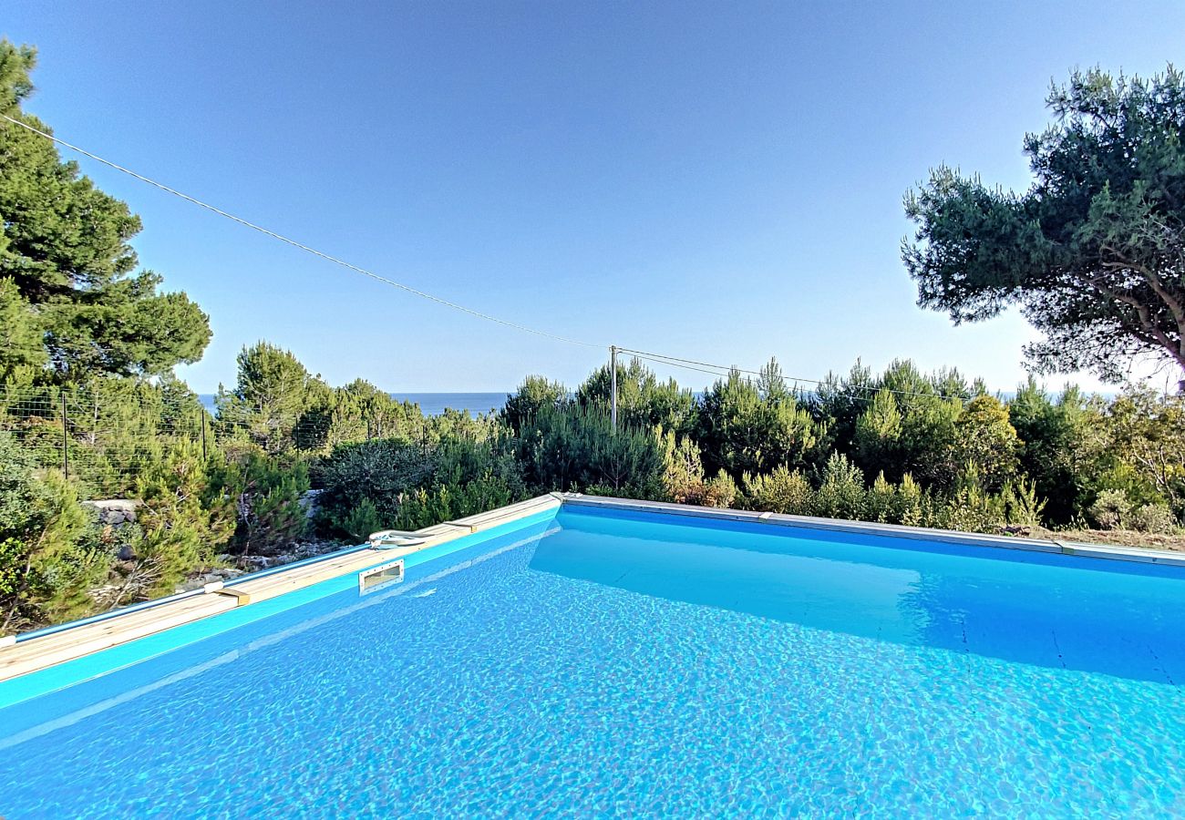 Villa à Torre Pali - Villa panoramique avec piscine, à 2km des plages