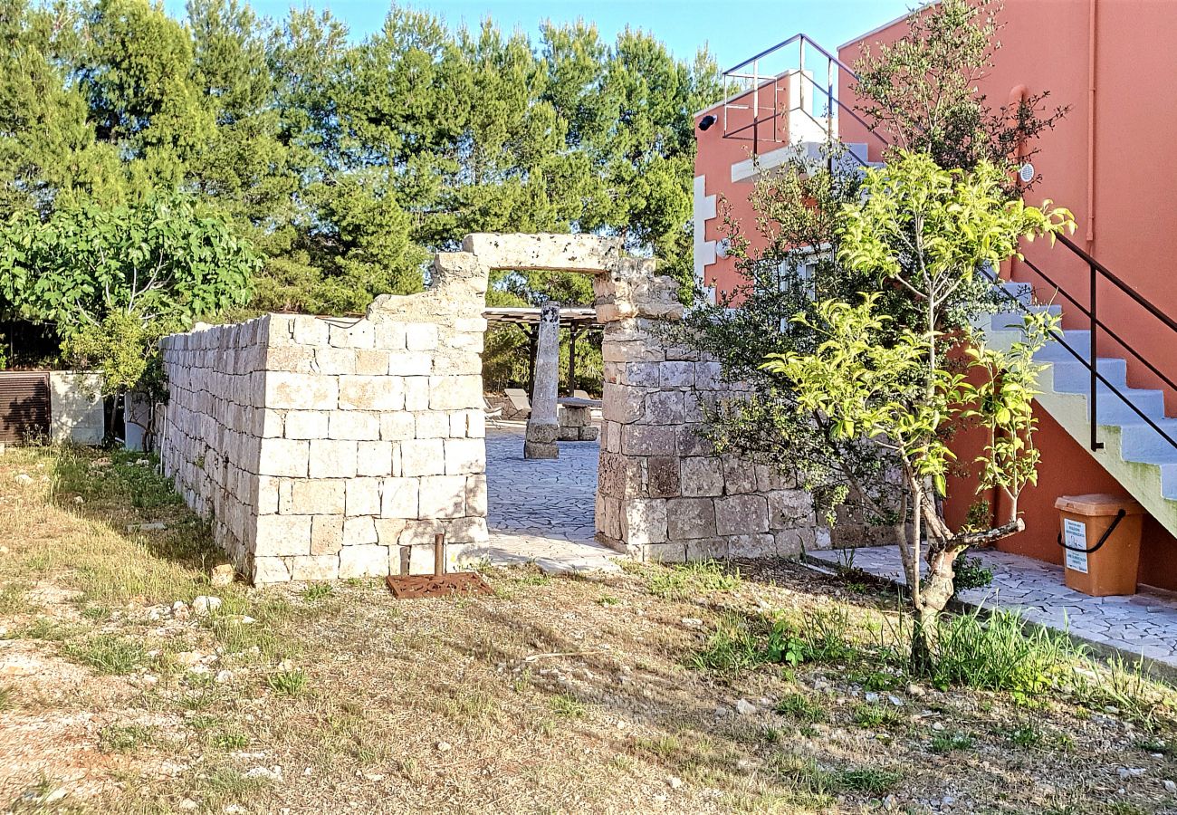 Villa à Torre Pali - Villa panoramique avec piscine, à 2km des plages