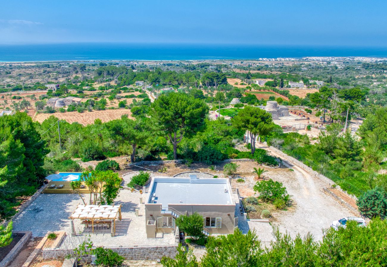 Villa à Torre Pali - Villa panoramique avec piscine, à 2km des plages