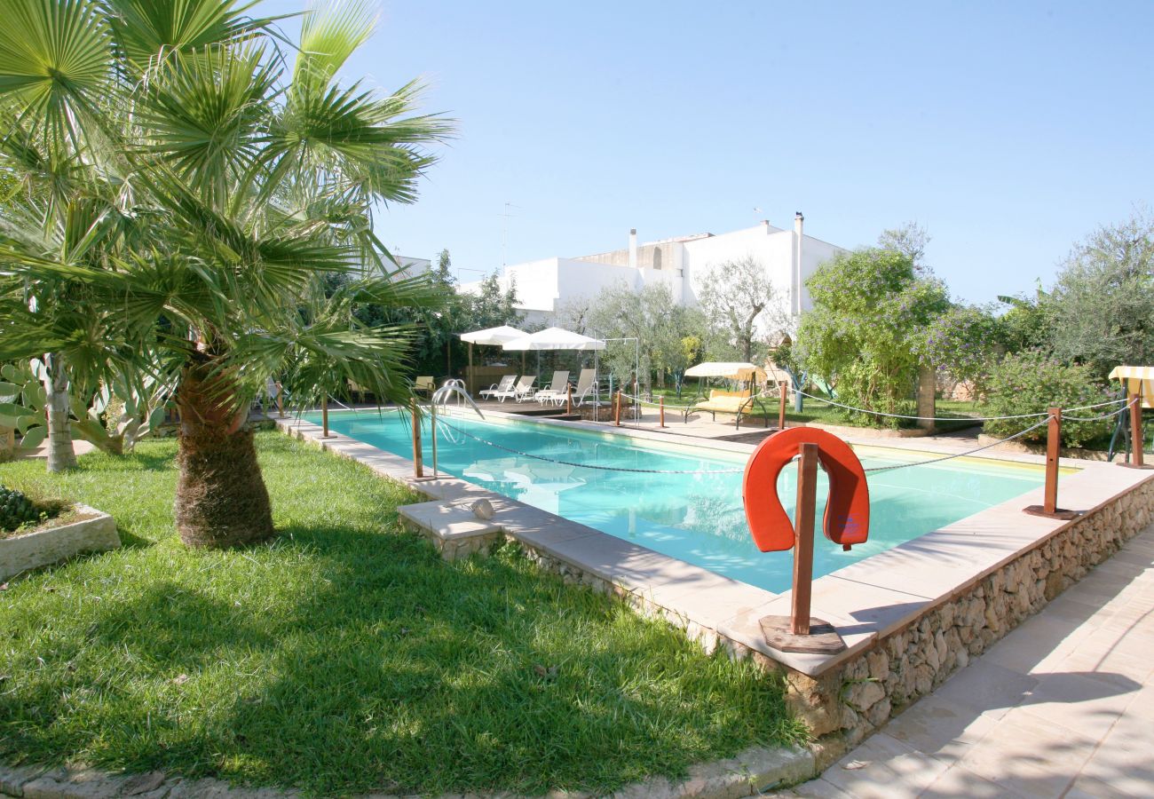 Villa à Patù - Demeure de charme avec grande piscine et parc