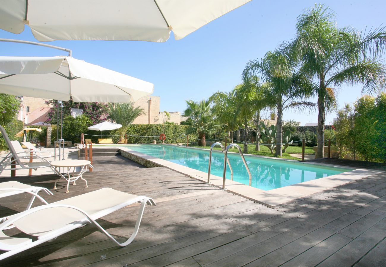 Appartement à Patù - Joli studio avec accès piscine et terrasse (E)