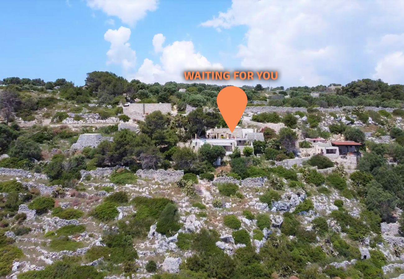 Maison à Gagliano del Capo - Maison en pierre avec jacuzzi sur les falaises (A)