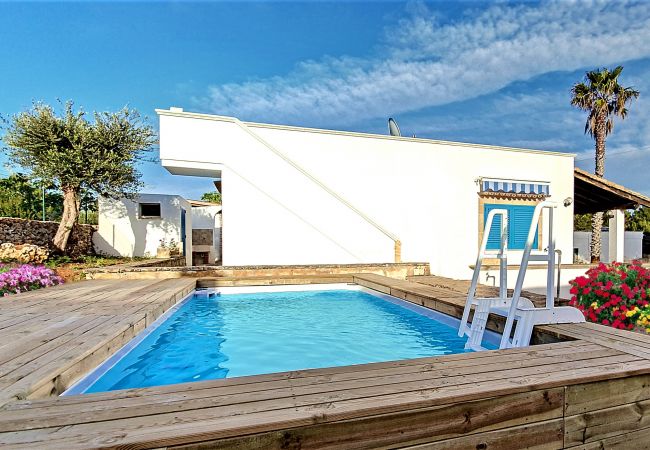 Maison à Pescoluse - Jolie maison avec piscine à 1km de la plage de sable de Pescoluse