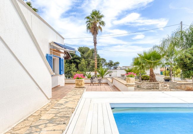 Maison à Pescoluse - Jolie maison avec piscine à 1km de la plage de sable de Pescoluse Maison à Pescoluse - Jolie maison avec piscine à 1km de la plage de sable de Pescoluse