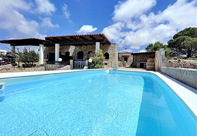 Maison à Marina di Felloniche - Maison en pierre avec piscine privée et vue mer