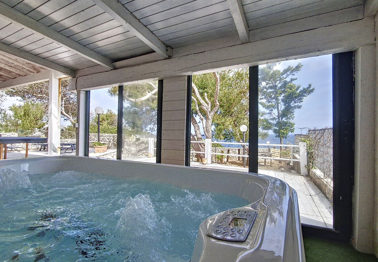 Villa à Marittima - Villa de charme avec accès mer privé et jacuzzi