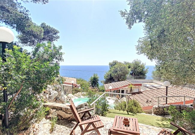 Villa à Marittima - Une perle rare avec piscine chauffée et accès mer
