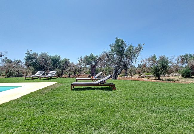 Villa à Leuca - Moderne villa de luxe avec piscine à 1km de la mer